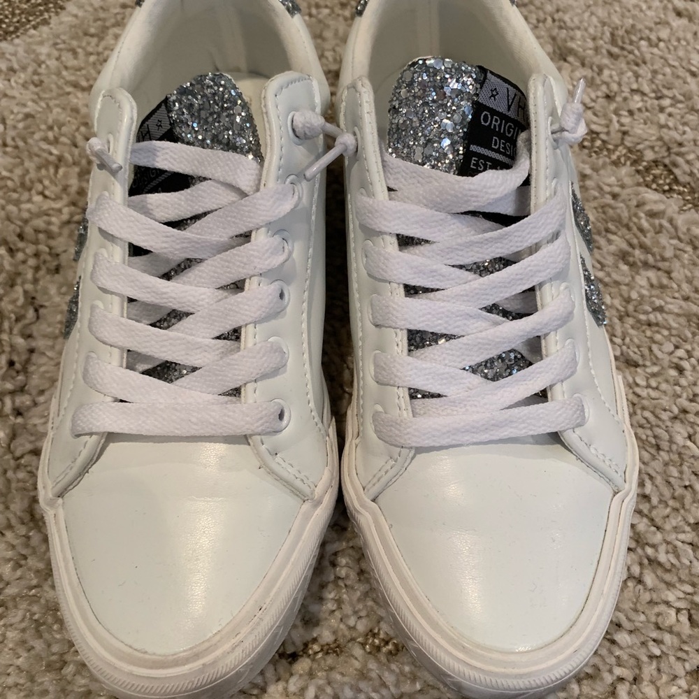 Vintage havana sneaker with silver glitter